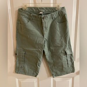 PrAna Vintage Midi Length Women’s Green Khaki Pants